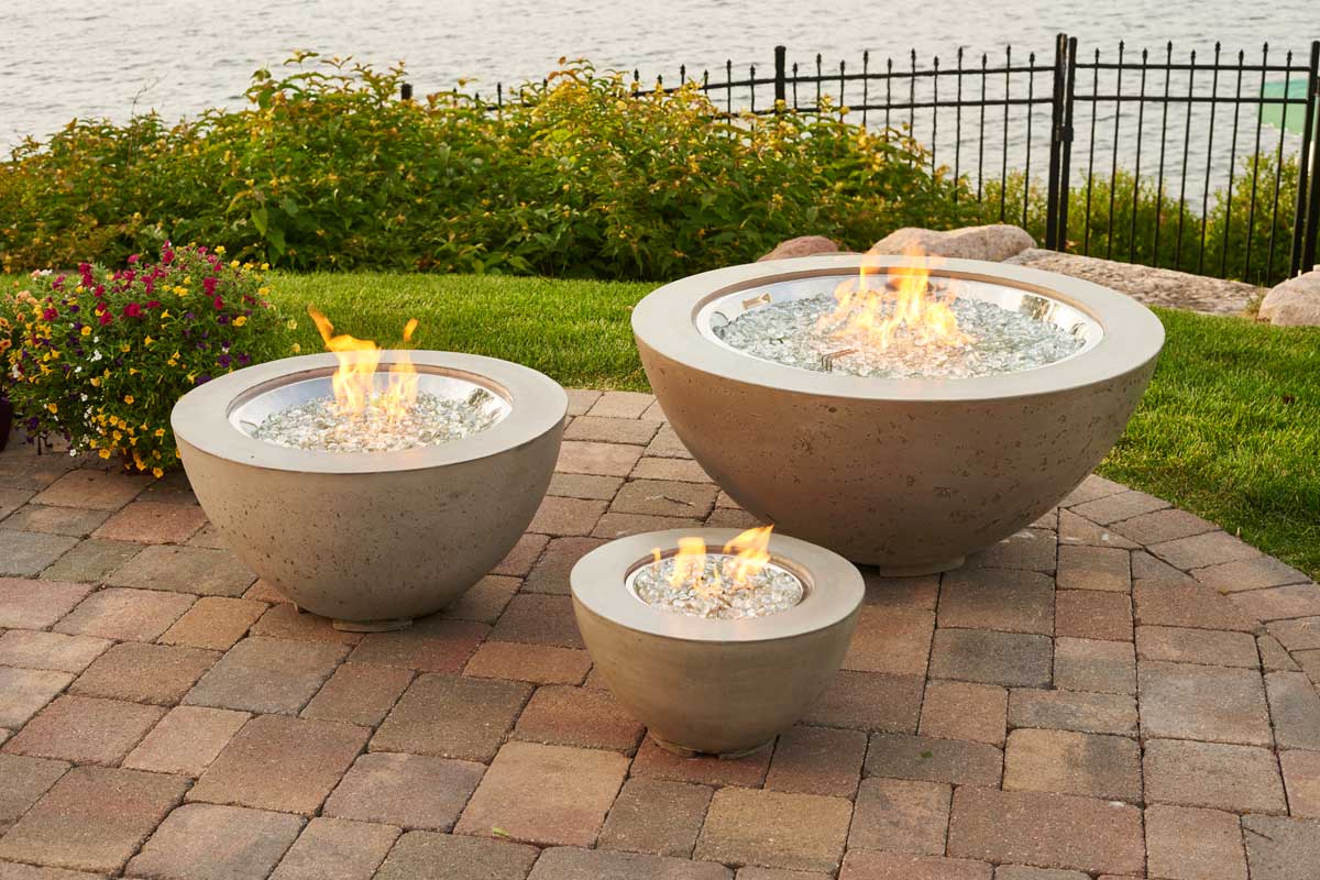 The Outdoor Greatroom Company Cove Round Gas Fire Pit Bowls